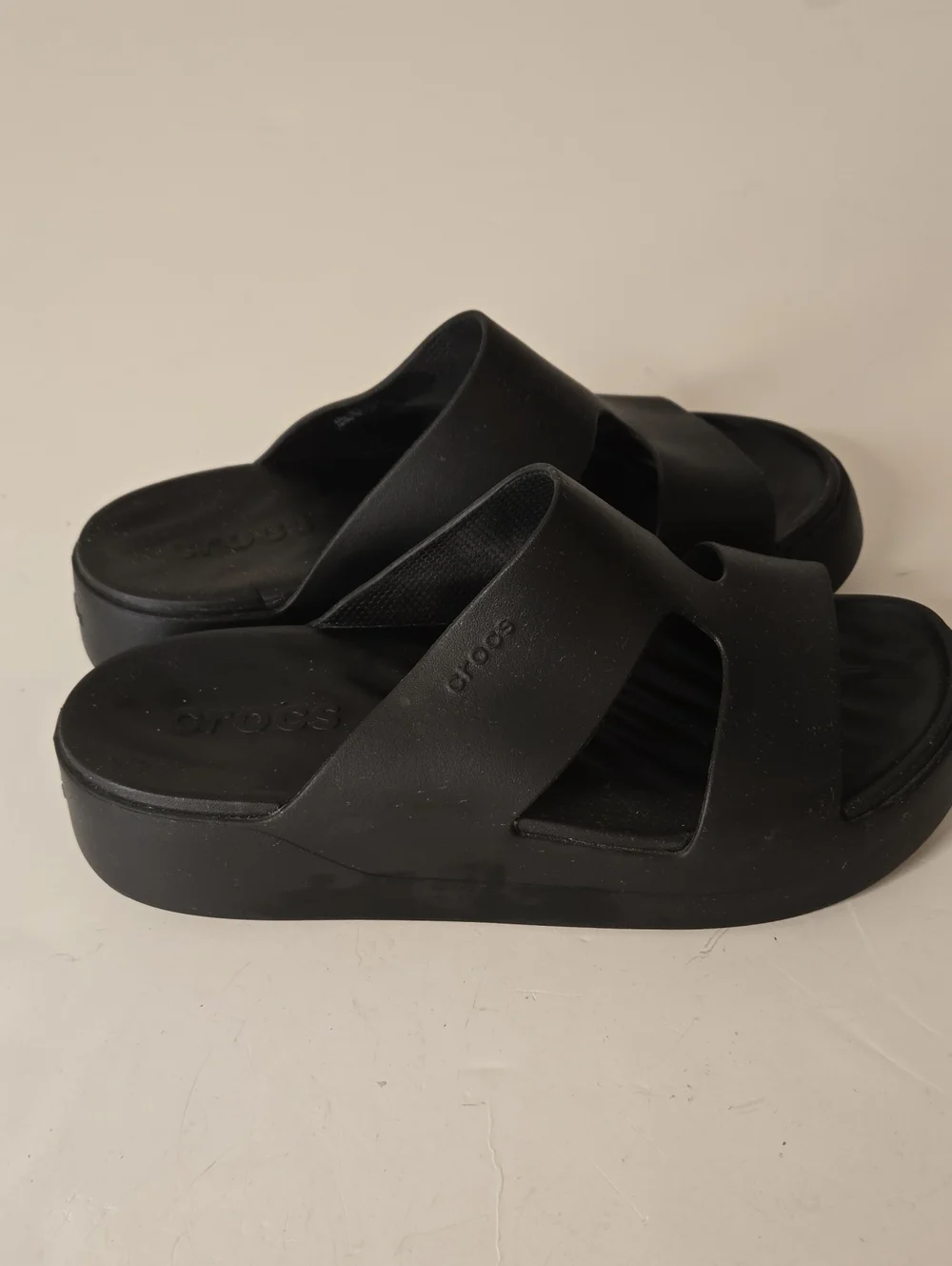CROCS Getaway Black platform H Strap Sandals 9